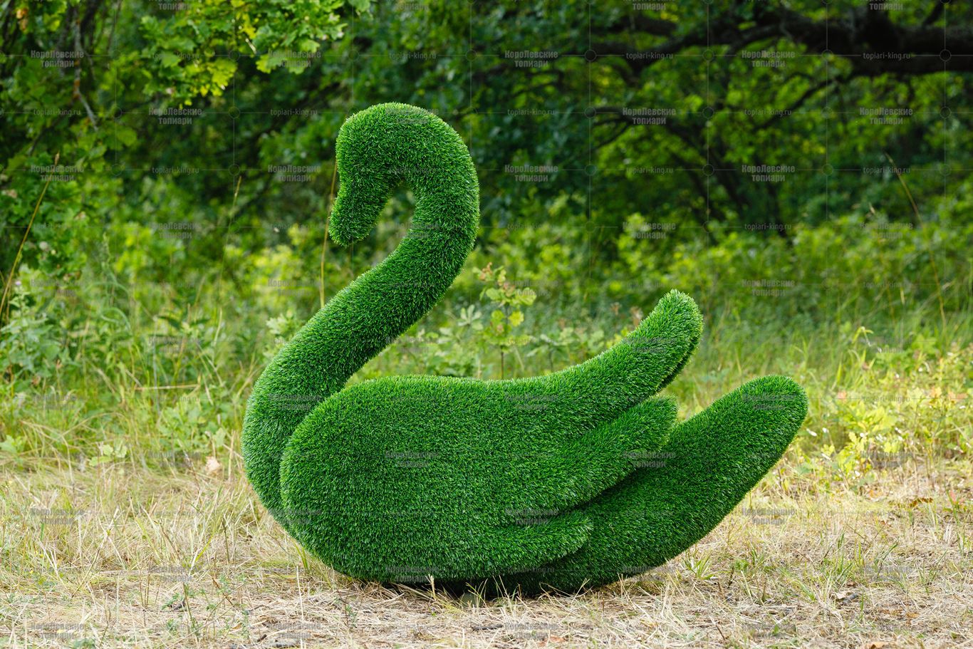 Топиари лебедь Кристи — газон Eco Топиари лебедь Кристи - газон Eco