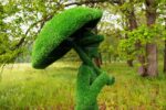 Топиари дама с зонтом Глория, h=210 см - газон Eco Green