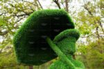 Топиари дама с зонтом Глория, h=210 см - газон Eco Green