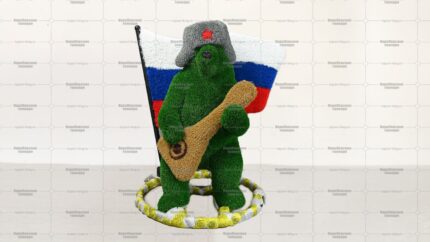 Топиари композиция медведь Патриот - газон Есо