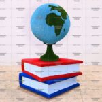 Топиари композиция глобус на книгах, d=120 см - газон Есо